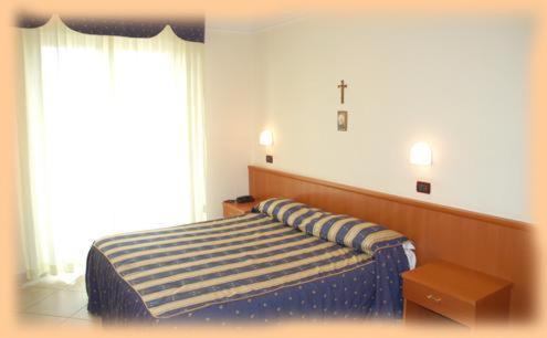 Hotel La Buona Forchetta - S. Anna San Giovanni Rotondo Exterior foto